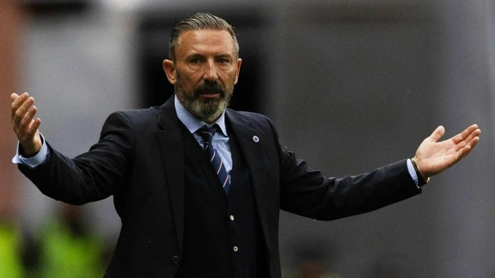 Ten-Man Rangers Secure Narrow Victory Against Jablonec in Conference League Play-Off