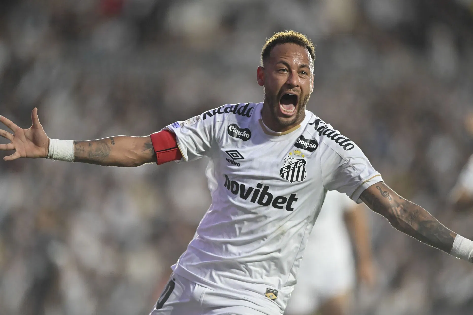 Santos Mock Thiago Mendes After Handshake Snub During 3-0 Victory Over Vasco da Gama