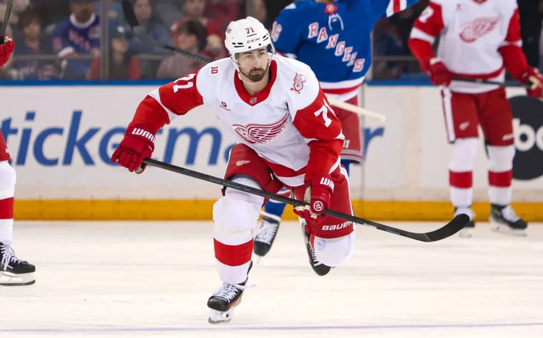 NHL Trade Rumors: Detroit Red Wings and Minnesota Wild Stall on Dylan Larkin Deal