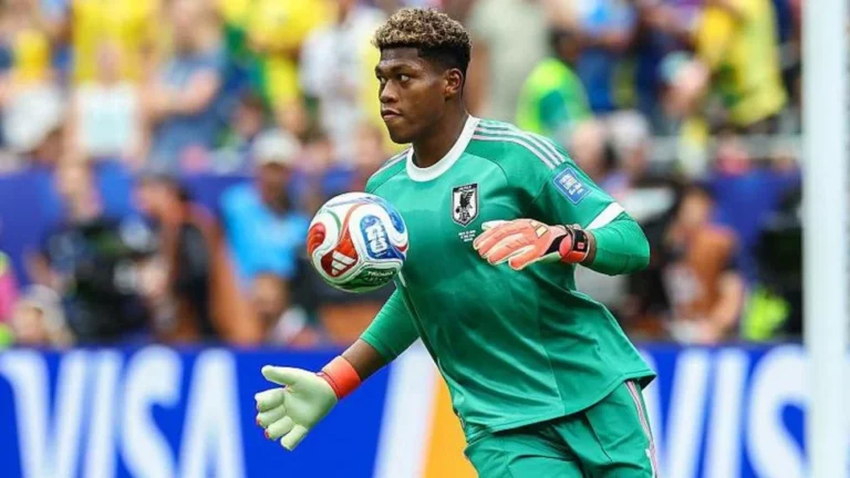 Aston Villa Close in on Zion Suzuki Signing as Emi Martinez Future Uncertain