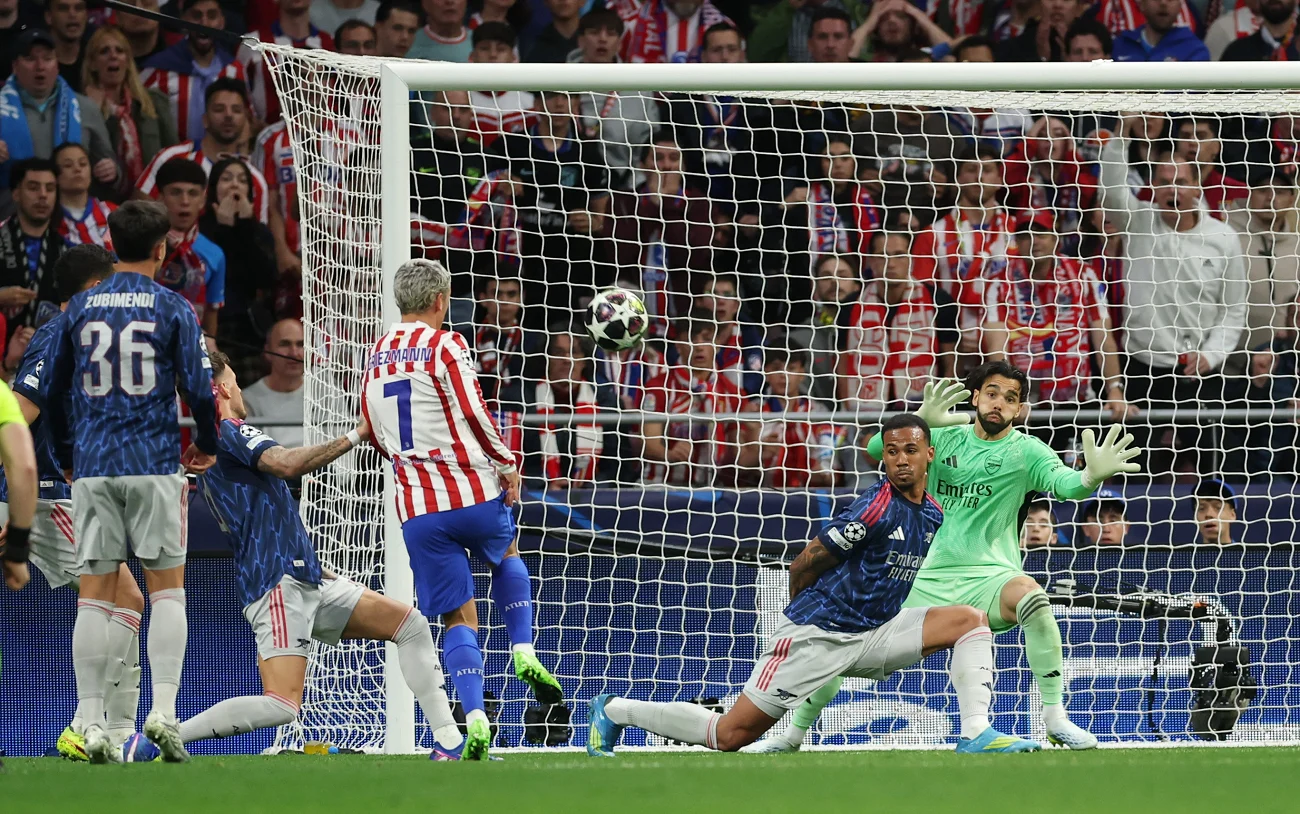 Khvicha Kvaratskhelia Named Champions League Player of the Season as PSG Dominate Team