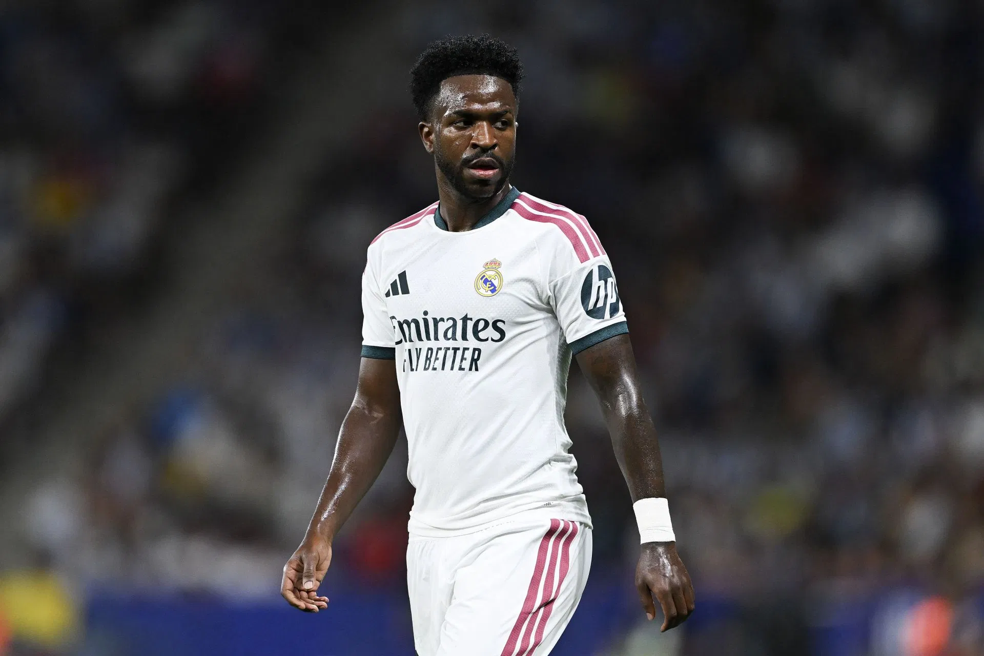 Former Real Madrid Star Santiago Canizares Questions Vinicius Jr’s Market Value