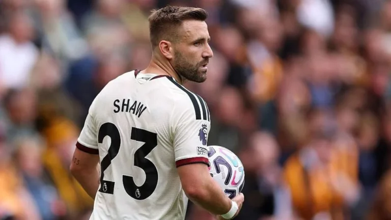Manchester United Weighs Defensive Reinforcements Following Major Midfield Overhaul