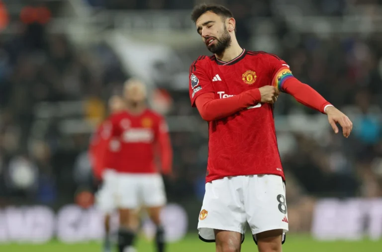 Bruno Fernandes Faces Backlash From Paul Scholes After Bold Manchester United Squad Claim
