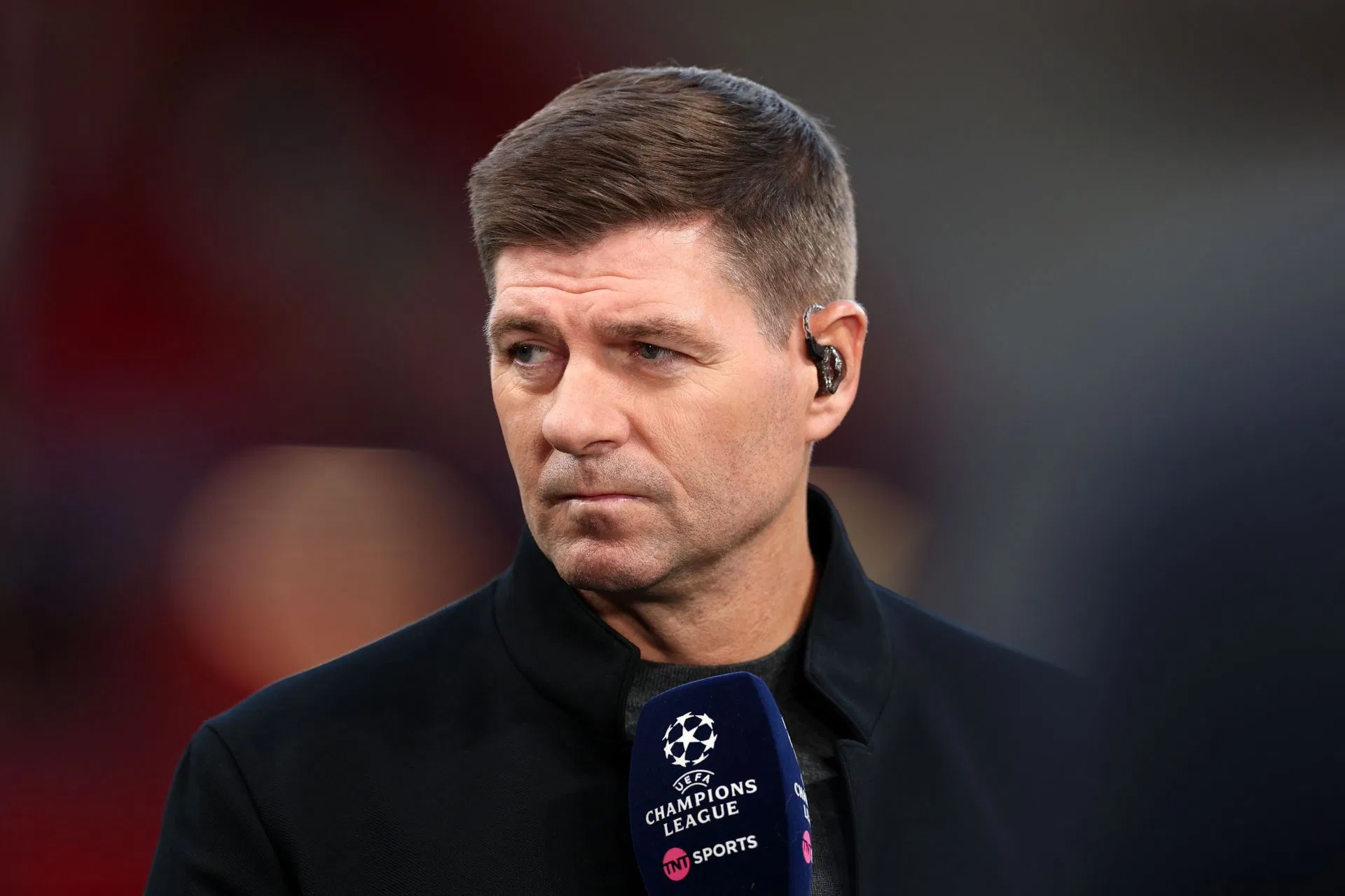 Steven Gerrard Urges Alexis Mac Allister to Focus on Performance Amid Contract Uncertainty