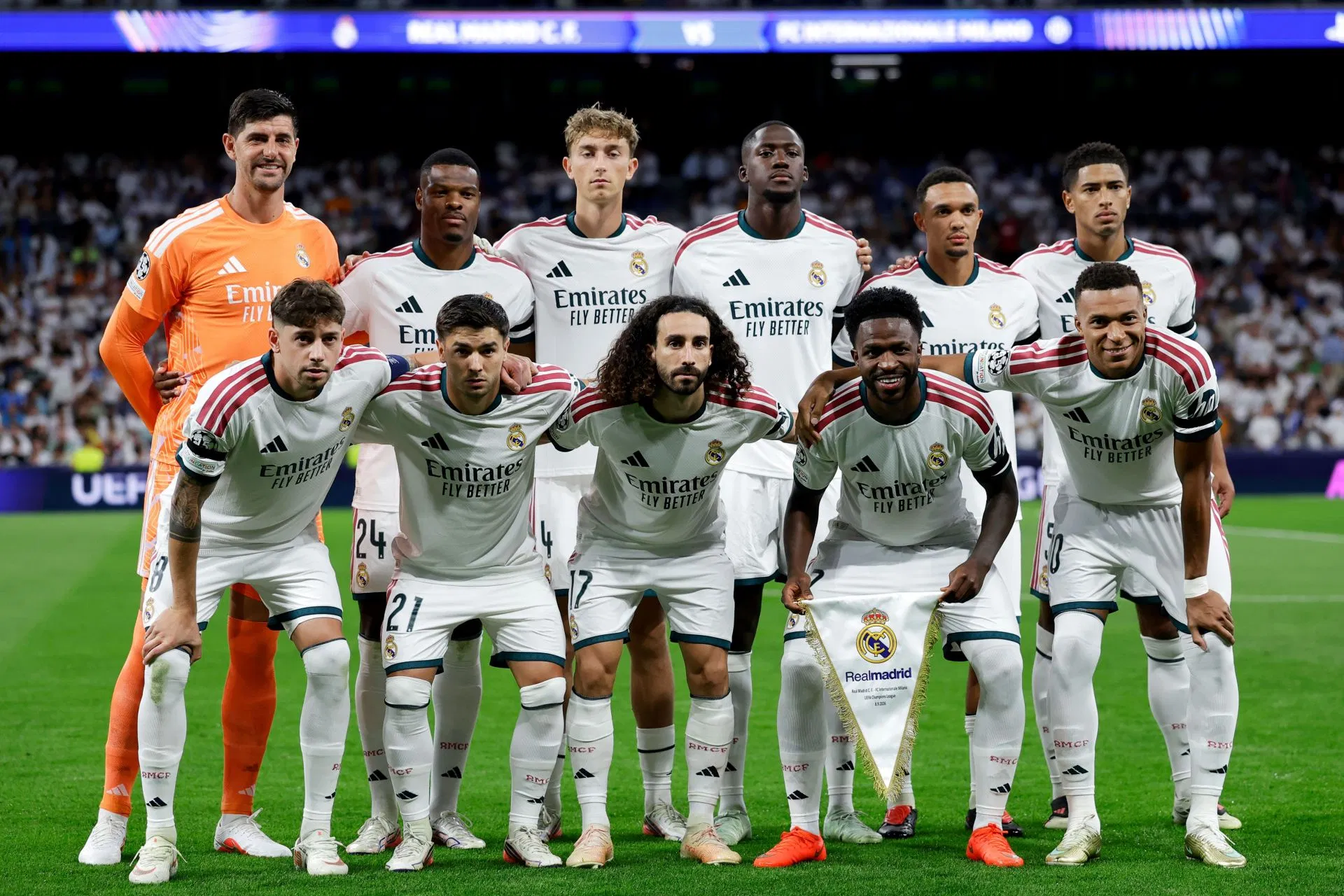 Santiago Canizares Warns Real Madrid Defensive Deficiencies Could Trigger Team Collapse