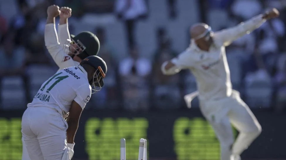Careless South Africa Batting Gives Australia Control in Third Test