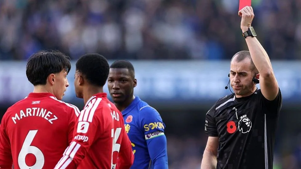 Lisandro Martinez condemned after costly red card in Chelsea defeat