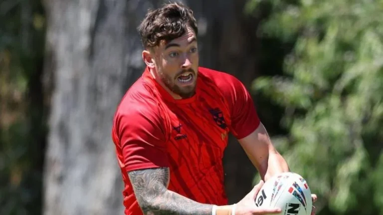 Ashton Urges England to Balance Attack and Discipline Against